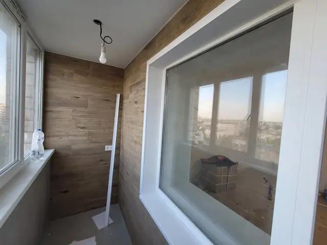 6473177424 W640 H2048 20220827 181917