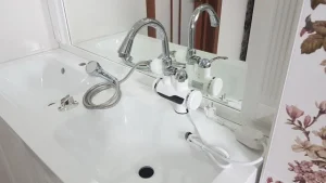 змішувач для ванни