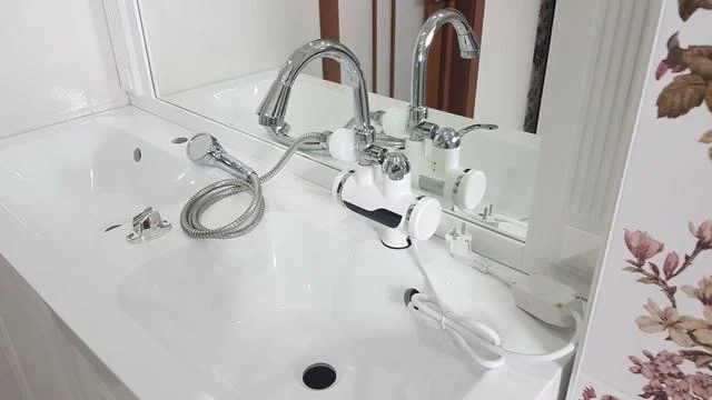 змішувач для ванни