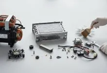 Чому холодильник почав шуміти: розбір основних причин та способи їх усунення