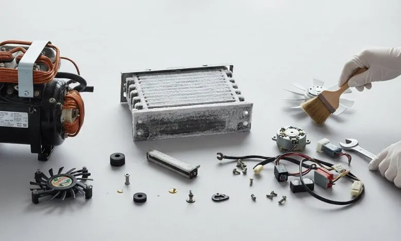 Чому холодильник почав шуміти: розбір основних причин та способи їх усунення